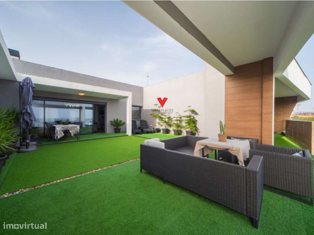 Penthouse T4 Exclusiva com Vista Rio | Terraço Privativo e Acabamen...-32