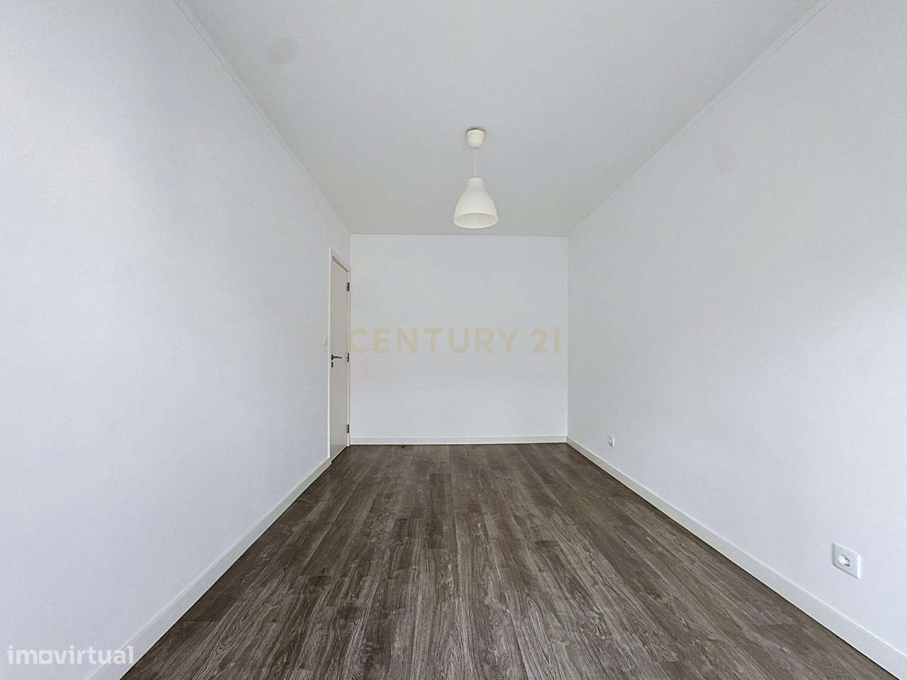 Apart. T3 remodelado em Paio Pires-16