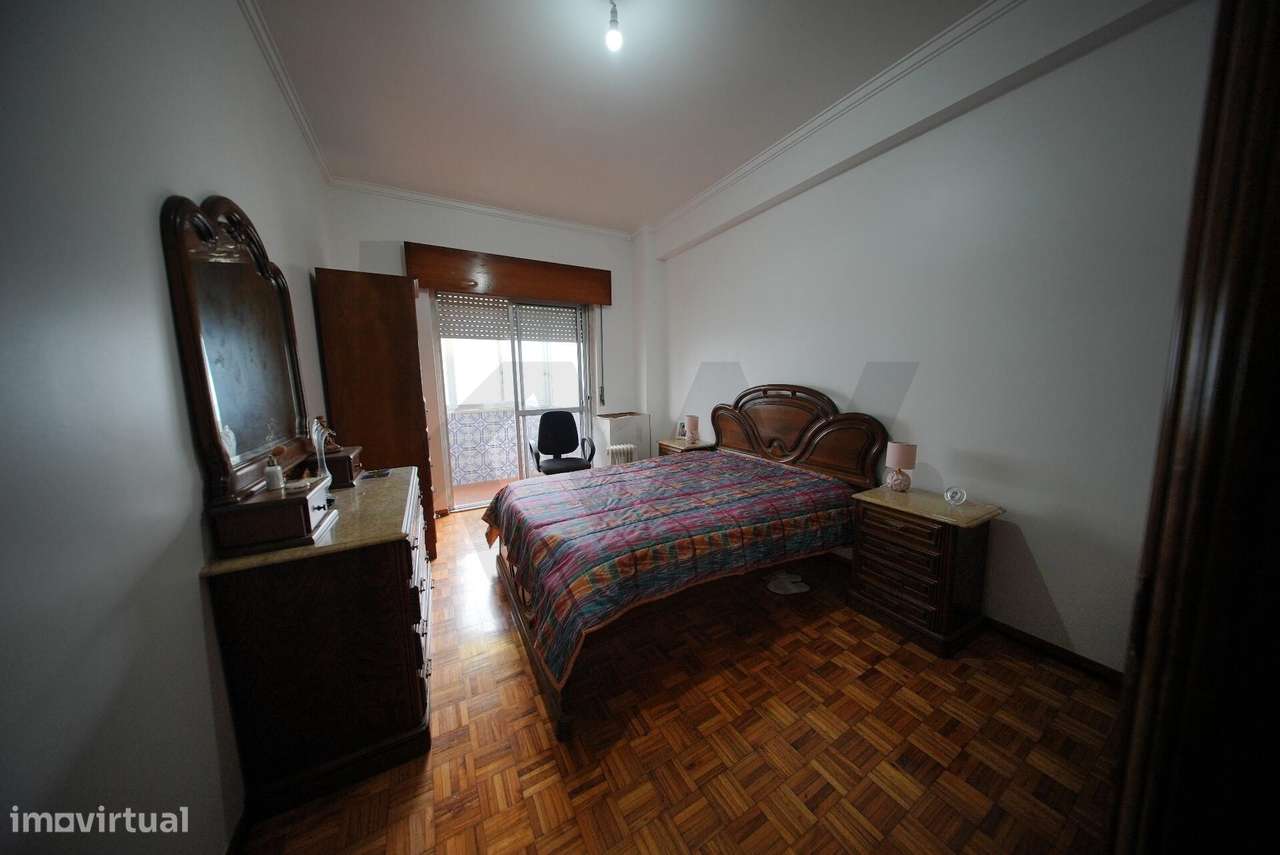 T3 com Excelentes Áreas e Grande Potencial em Barcarena/Massamá - Grande imagem: 5/15