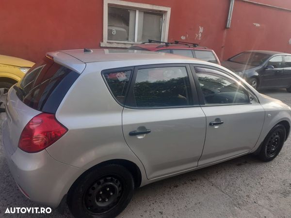 Carenaj dreapta spate Kia Ceed - 1