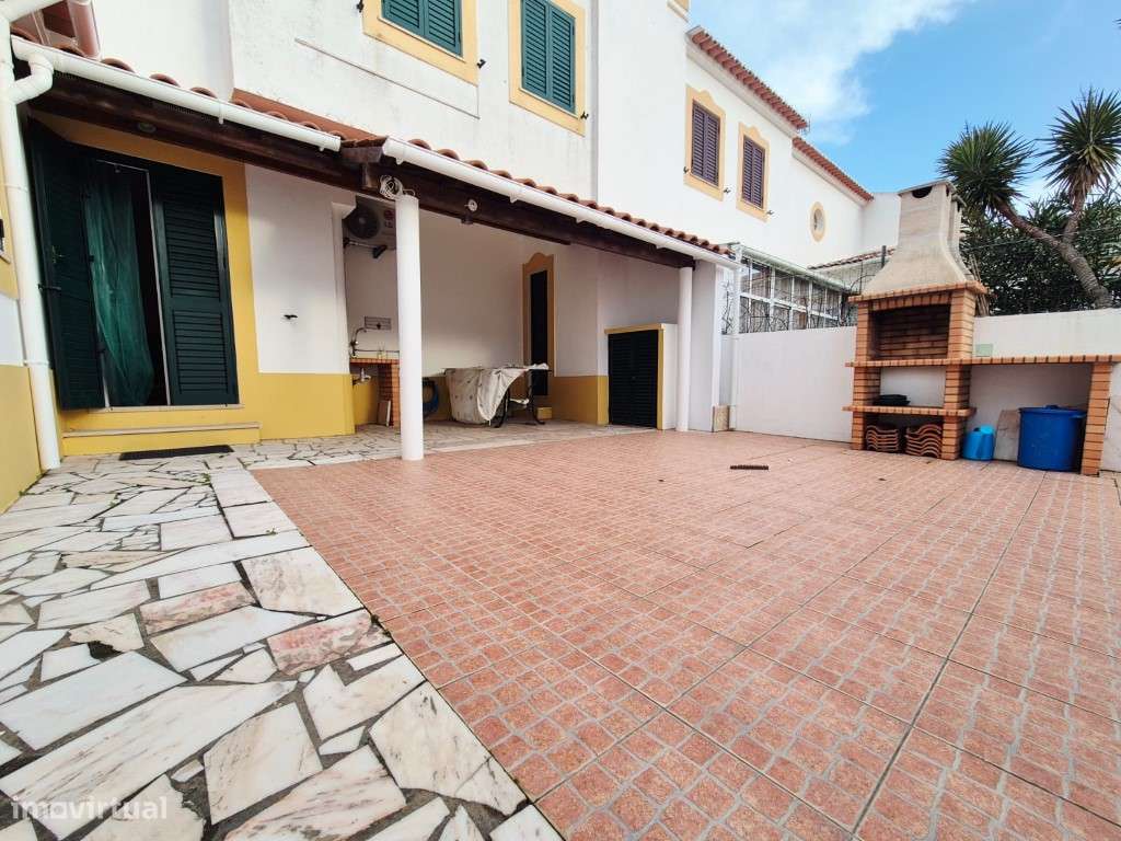 T2 com excelente logradouro - Grande imagem: 2/18