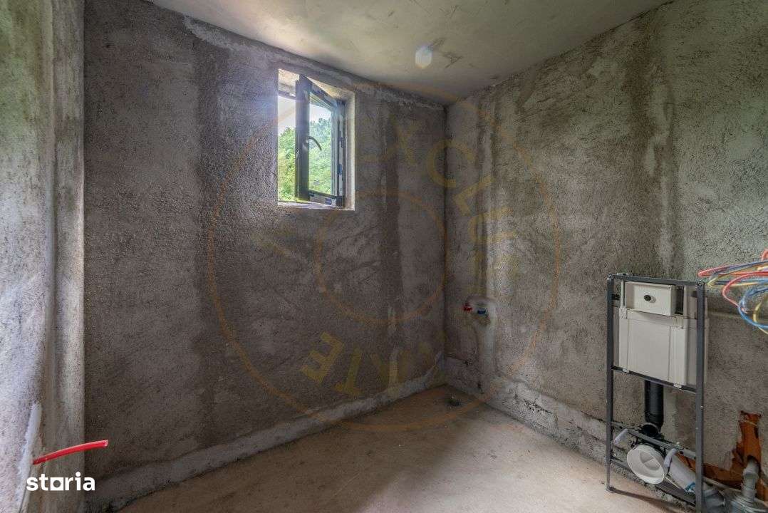 Casa P+1, Babana-Arges cu panouri si apa de izvor-5