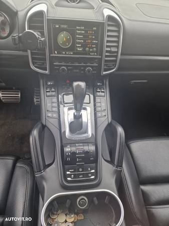 Porsche Cayenne Turbo V8 4.8L Aut. - 14