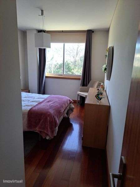 Aluga-se apartamento T2+1 a 400 m da praia - Grande imagem: 5/9