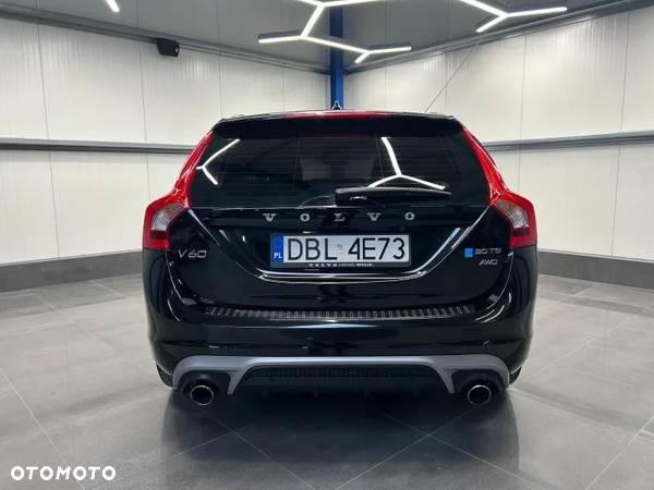 Volvo V60 T6 AWD R-Design Momentum - 14