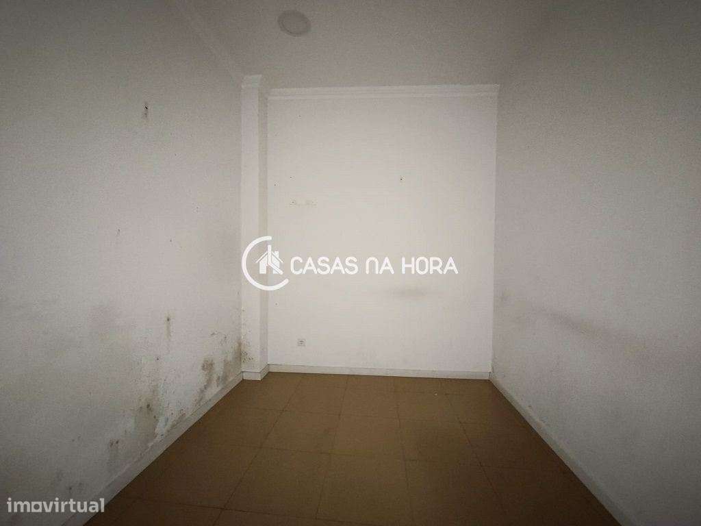 LOJA COMERCIAL  Centro Comercial Galáxia  Centro de Mem Martins / S...-13