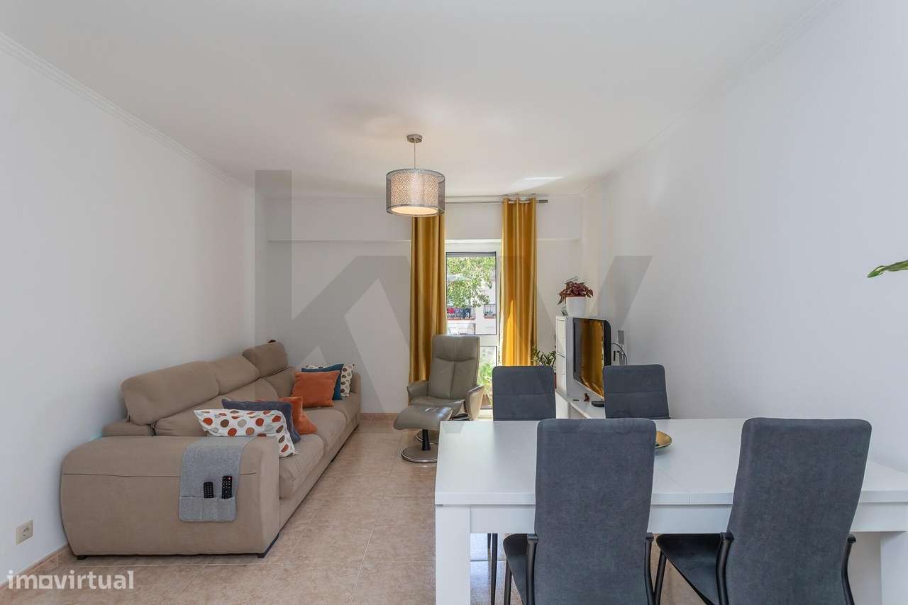 Conforto e Qualidade – T3 Remodelado na Parede - Grande imagem: 2/41