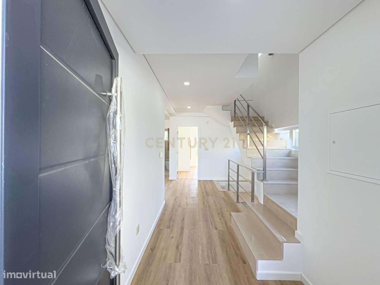 CONSTRUÇÃO NOVA  -Moradia com acabamentos de charme situada na  Sobred - Grande imagem: 5/54