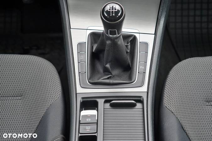 Volkswagen Golf VII 1.6 TDI BlueMotion Trendline - 10