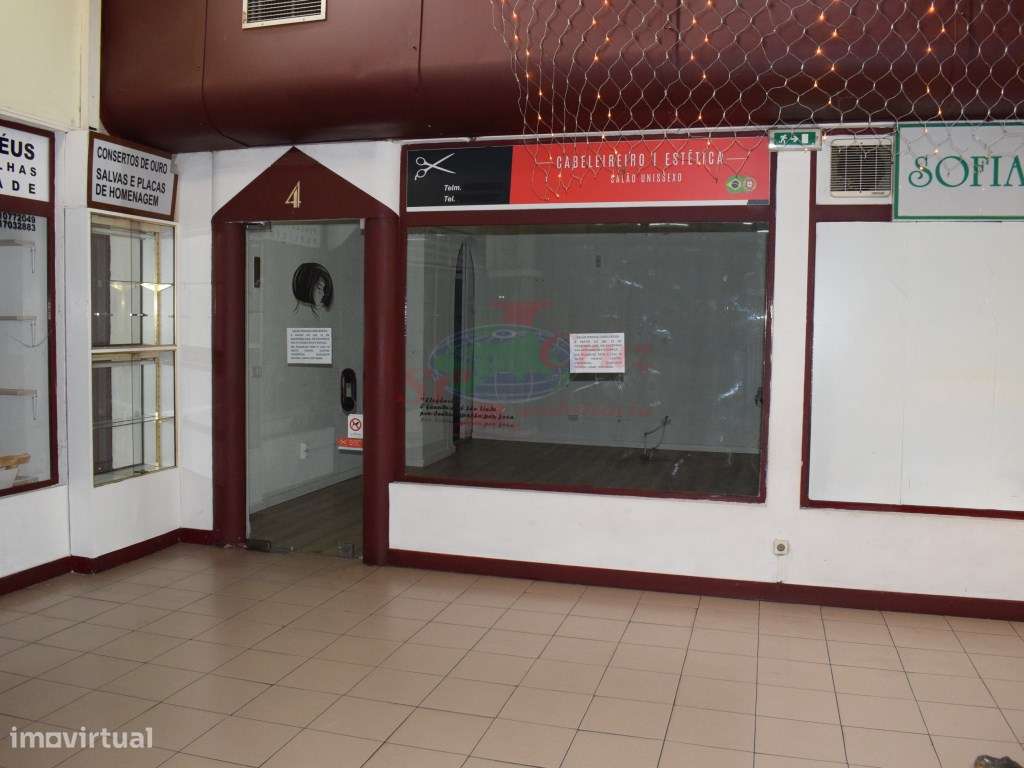 Loja de r/c centro Comercial Sofia - Grande imagem: 3/12