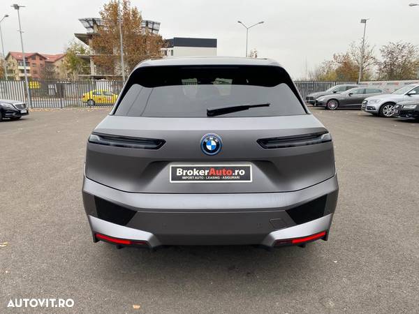 BMW iX xDrive50 - 4