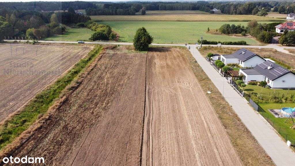 Kształtna działka z dobrym dojazdem-7