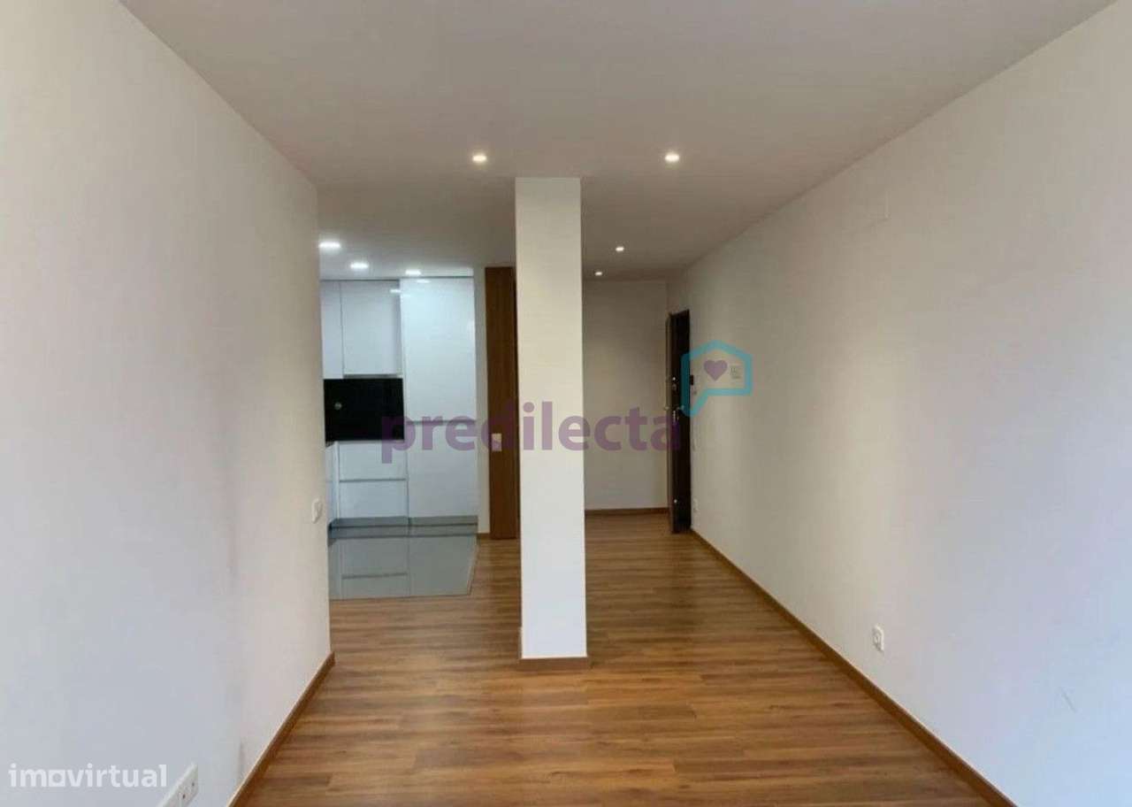 REF3768 - T1 Kit C/ Gar. - Metro Hosp. S. João - Grande imagem: 4/15