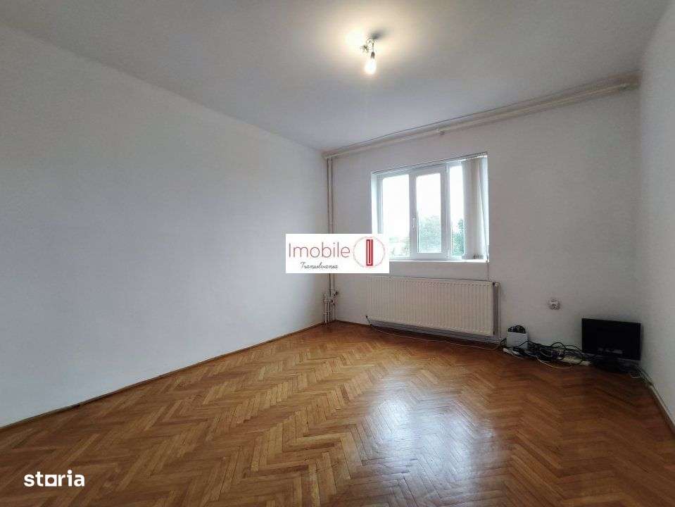 Casa versatila  in zona Penny-Strand Satu Mare-10