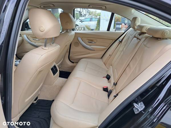 BMW Seria 3 330i GPF Luxury Line - 15