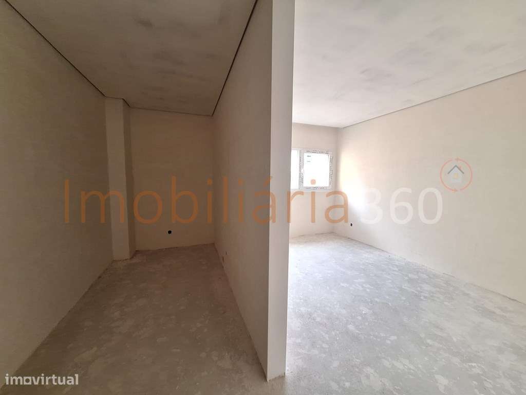 **Moradia Geminada em Venda em Guifões** - Grande imagem: 2/17