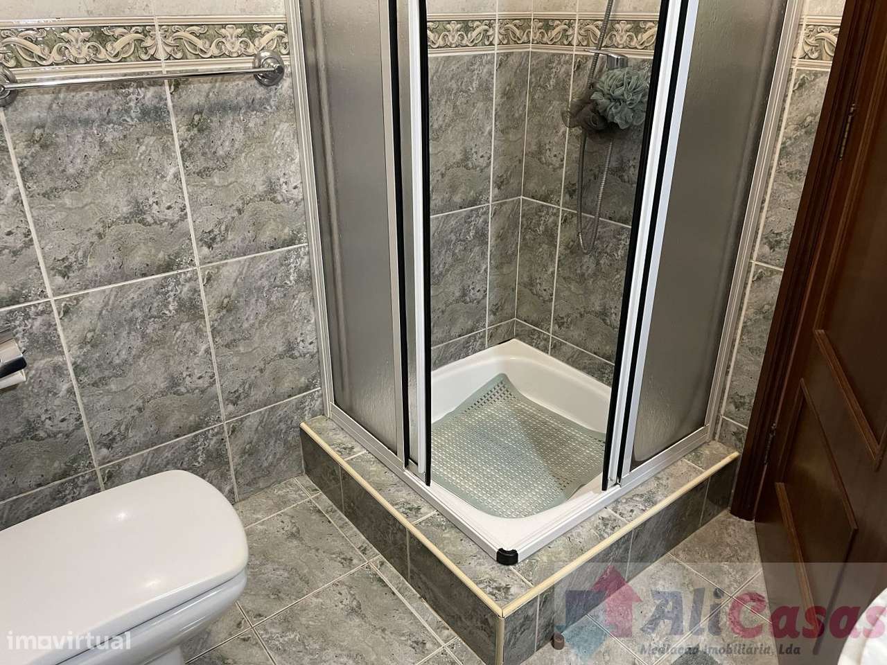 Vivenda Isolada C/ 2.719m2 de Terreno-27