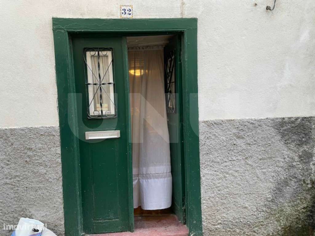 Edifício para Reabilitar na Judiaria da Covilhã - Localização Histó...-7