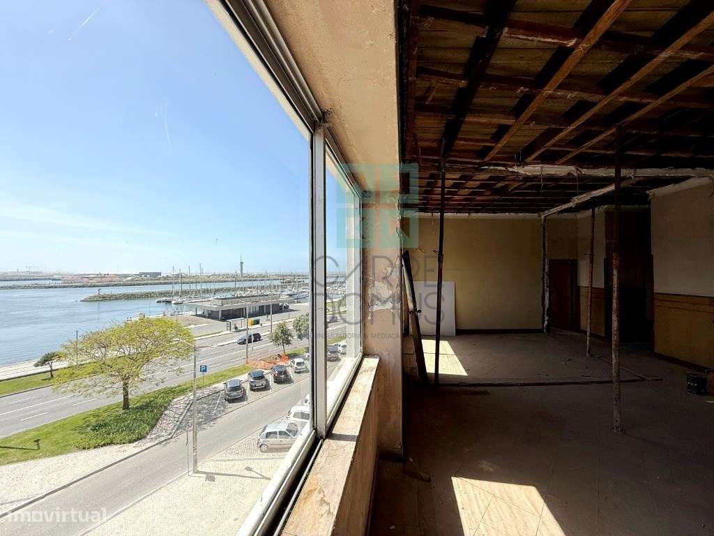 Apartamento T5 duplex, frente marina, na Figueira da Foz-29