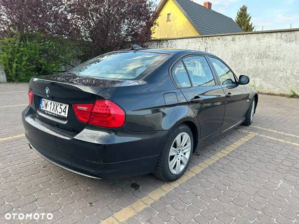BMW Seria 3 318i - 8