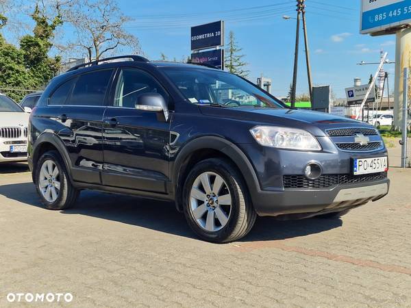 Chevrolet Captiva 2.0 d LT medium - 3