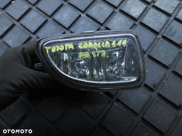 LAMPA PRZECIWMGIELNA HALOGEN TOYOTA COROLLA E11 PRAWY - 1