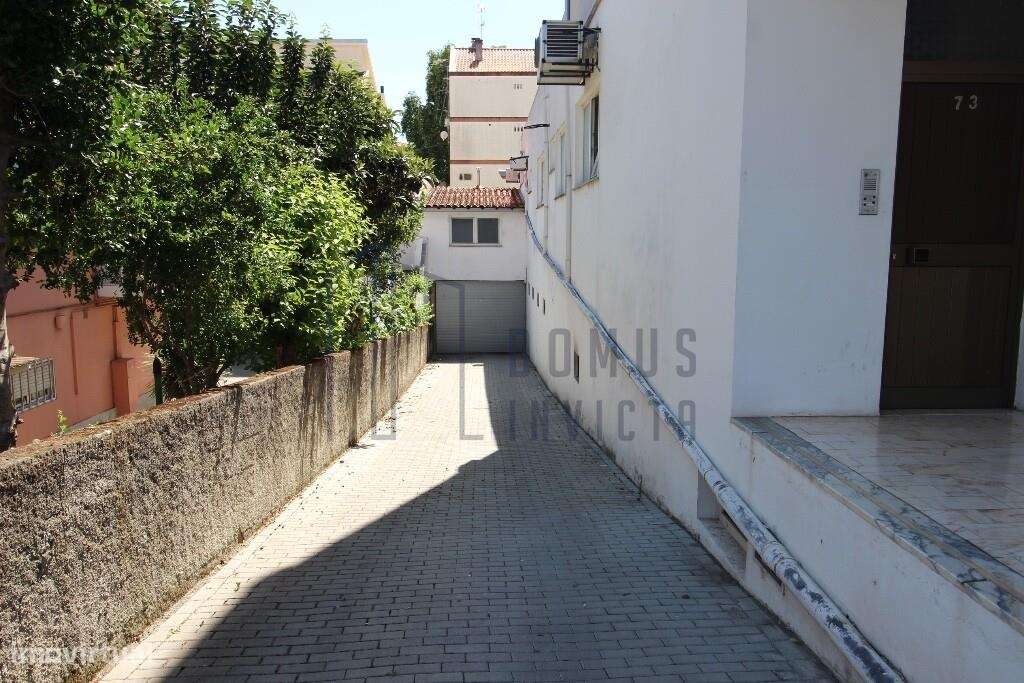 Apartamento T3 em plena Av Cidade de Zamora com vista do Castelo de Br-8