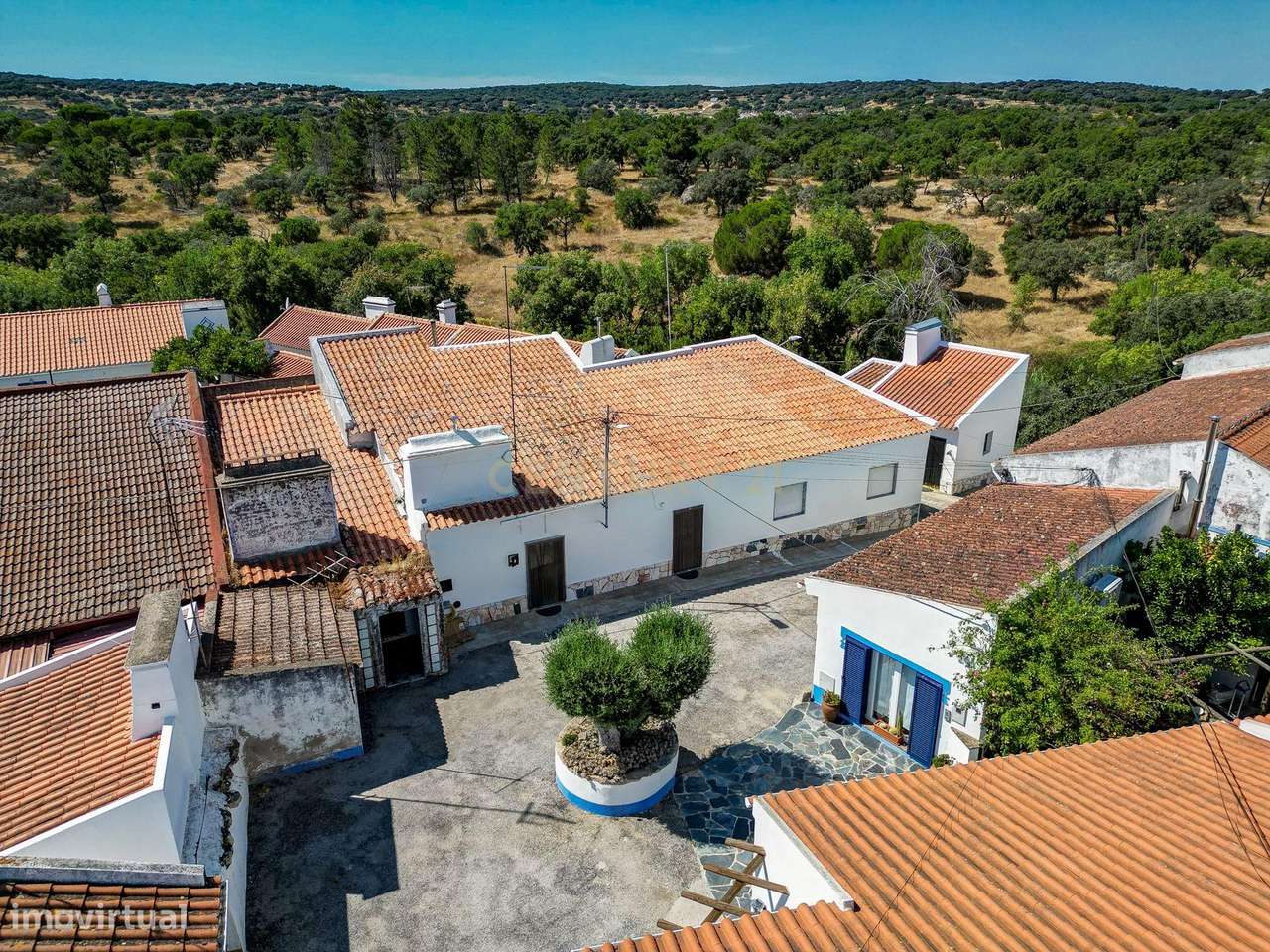 Moradia Térrea com Terreno de 950 m² a Apenas 8 km de Évora-13