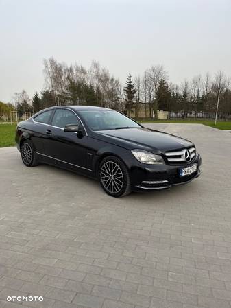 Mercedes-Benz Klasa C 180 Coupe BlueEFFICIENCY - 2