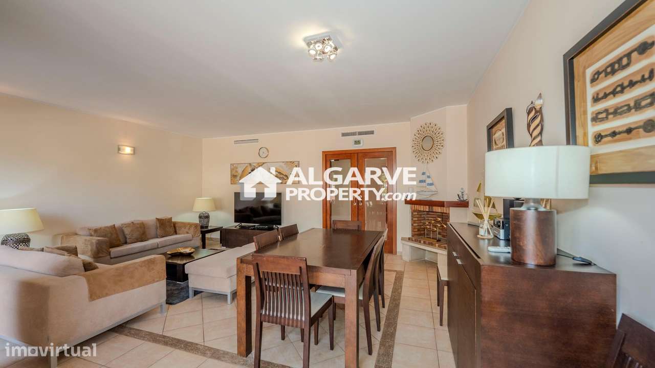 Moradia V4 junto ao Campo de Golfe da Vila Sol, Algarve-12