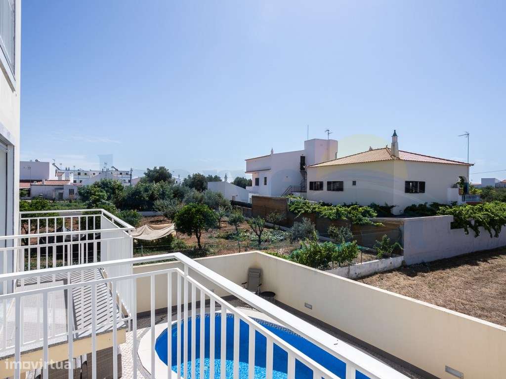 EXCLUSIVO! Moradia T3 Moderna com Piscina Privada no coração de Vil...-19