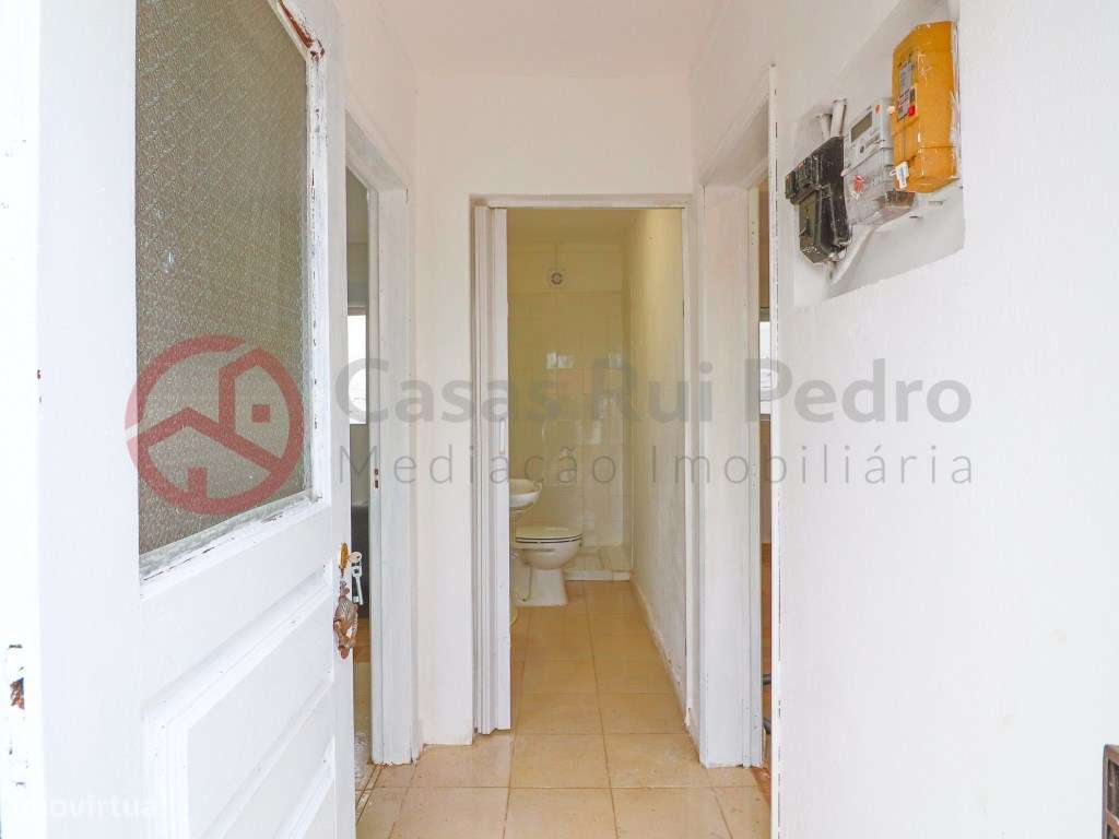 Moradia T1 remodelada, com logradouro, em Glória do Ribatejo - Grande imagem: 5/17