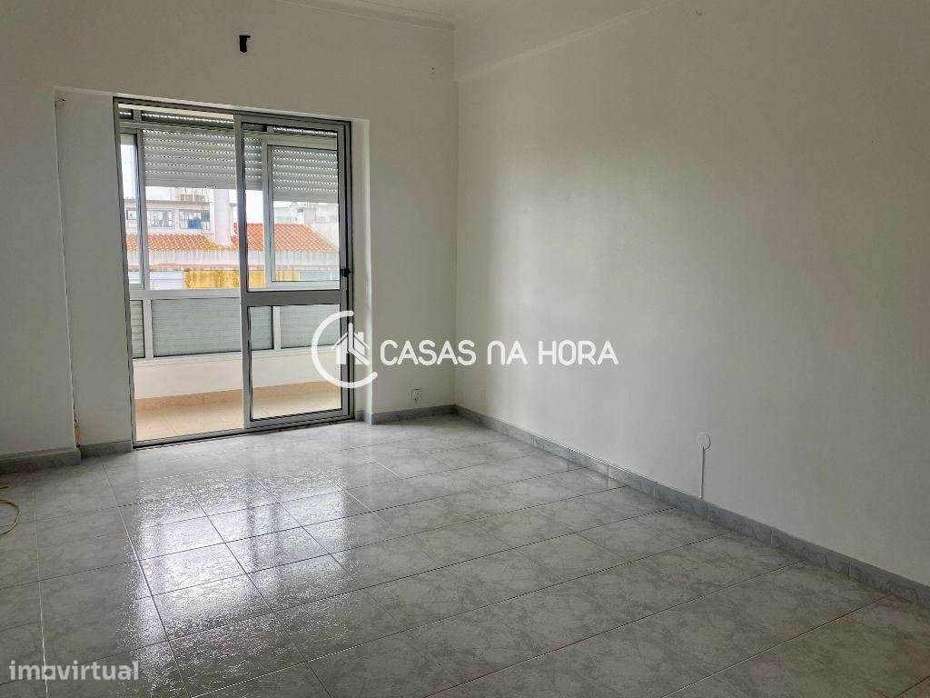 T3 Remodelado no Pragal (junto à PSP e ao SMAS)-10