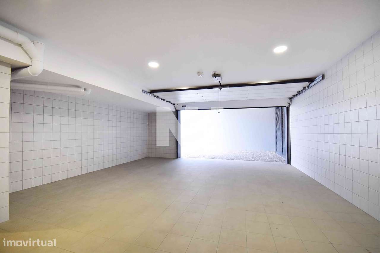 Moradia T4 | 4 Suites | Jardim | Centro | Maia-14