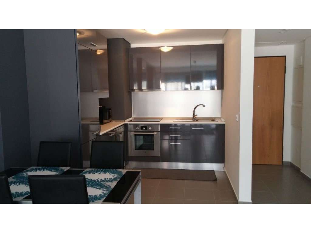 Apartamento T 2, 2 wcs, 6 Pessoas Condomínio fechado a 5 minutos a ... - Grande imagem: 4/52