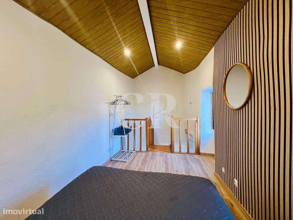 Moradia acolhedora no centro histórico com potencial de investimento-19