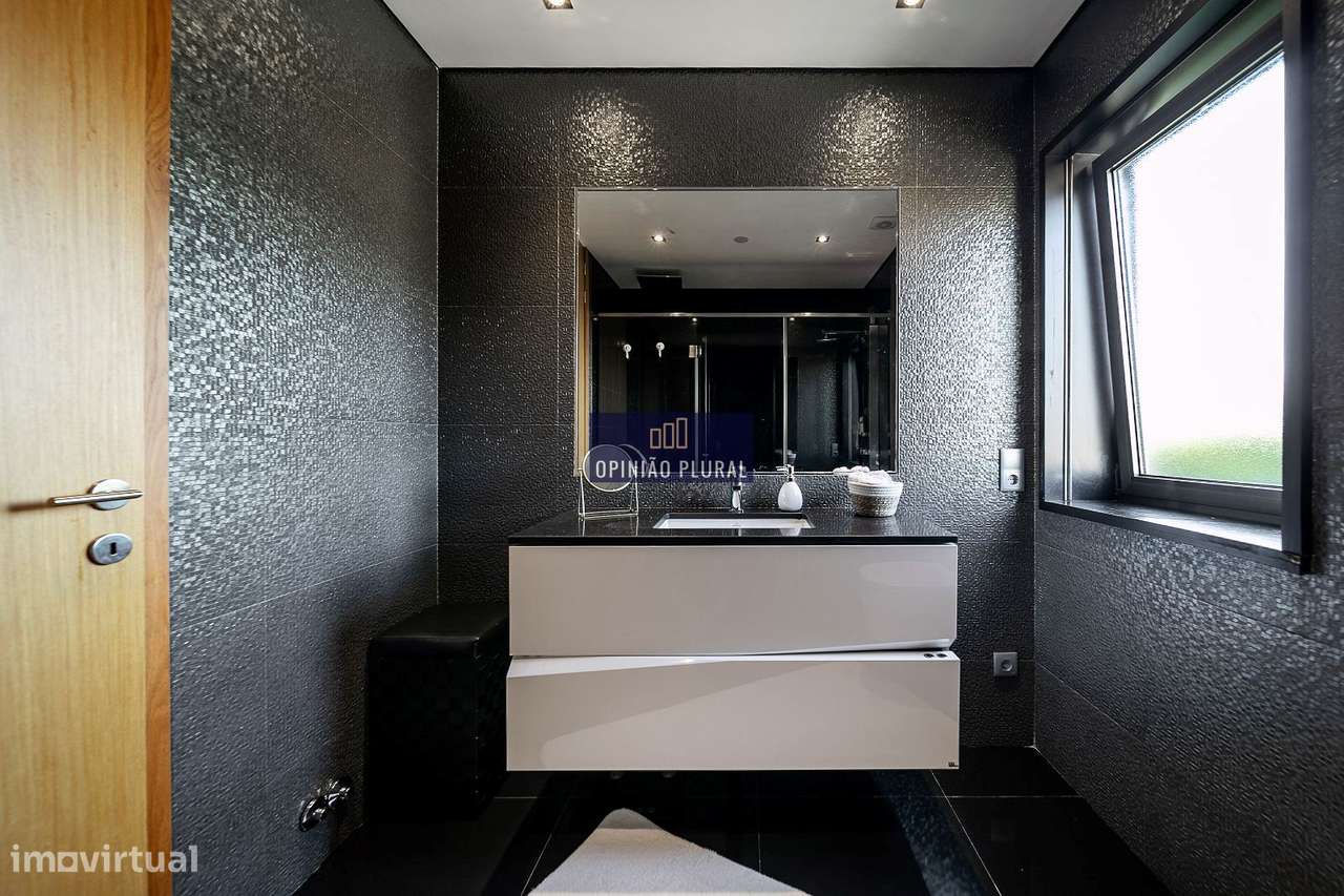 Moradia T4 de Luxo com Piscina  Arcozelo Vila Nova de Gaia-15