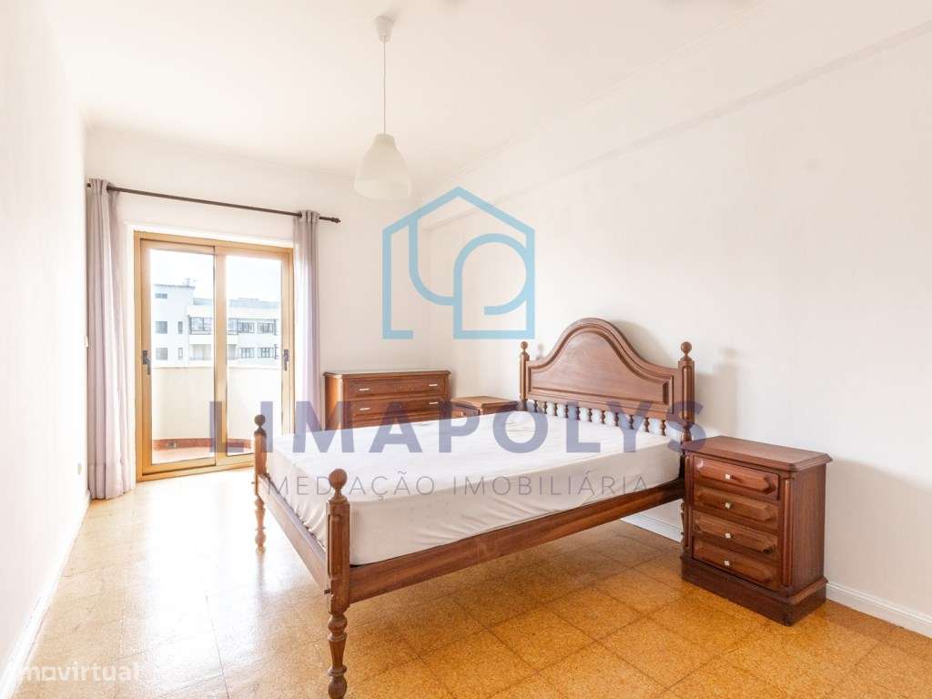 Apartamento T1 com terraço privado e vista de mar-6