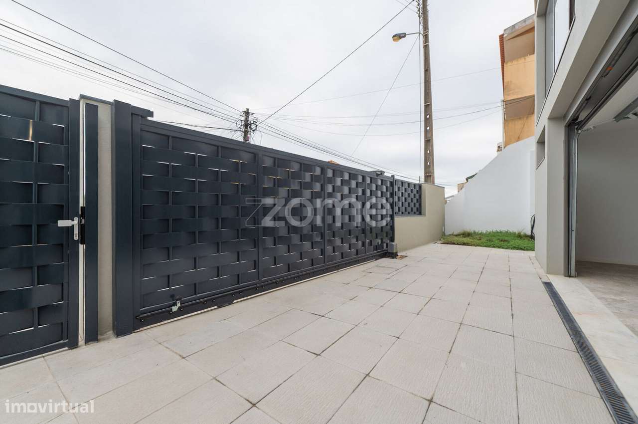 Moradia individual T3 na Amoreira (Cascais) - Grande imagem: 4/60