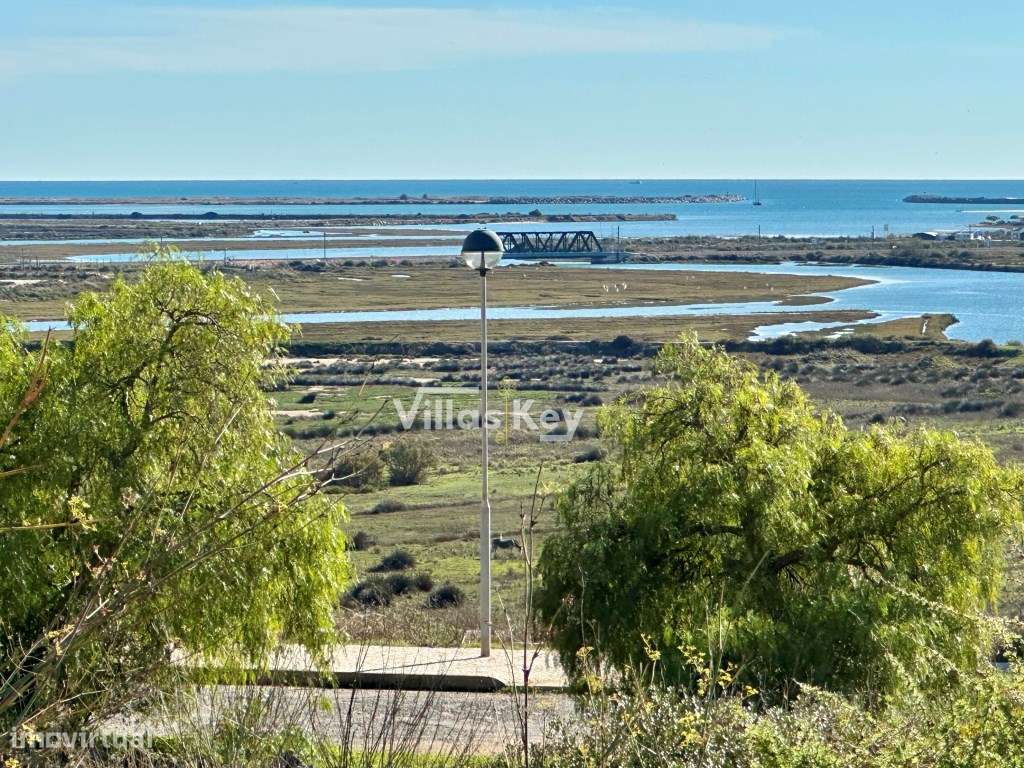 Apartamento d T3 no Centro da Vila em Mexilhoeira Grande/ Portimão/...-11