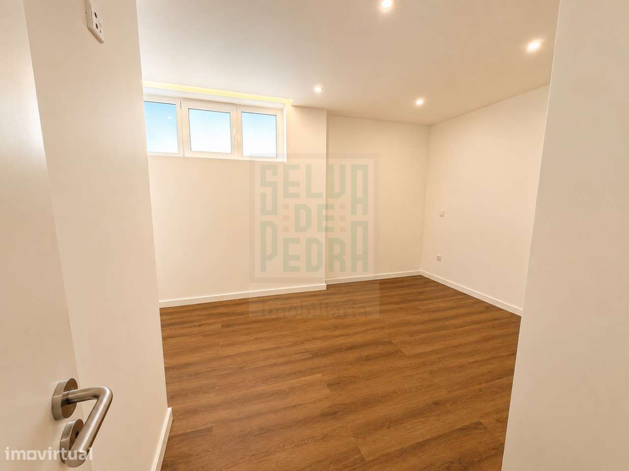 T2+1 Remodelado com 140m² em Paços de Ferreira-26