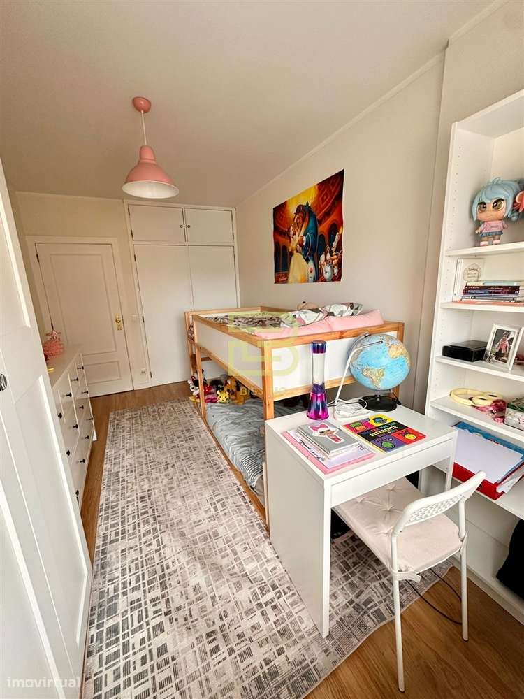 Apartamento T2 Mobilado - Localização Premium no Coração de Vila Nova-9