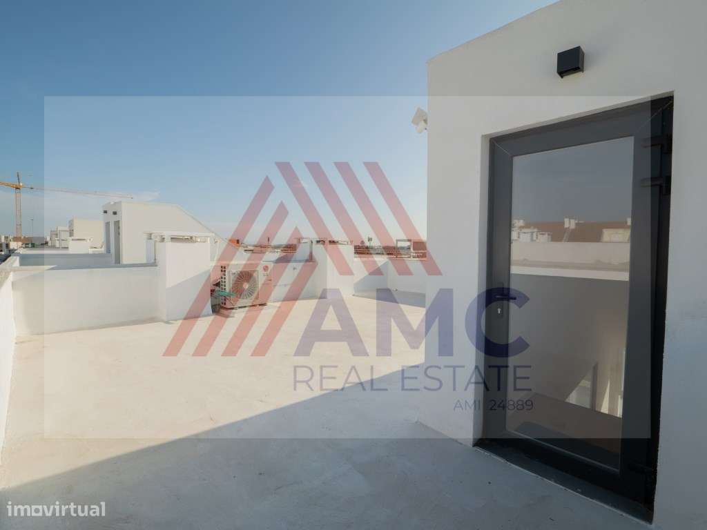 VENDE-SE MORADIA T3 NOVA COM PISCINA PRIVATIVA E GARAGEM-38