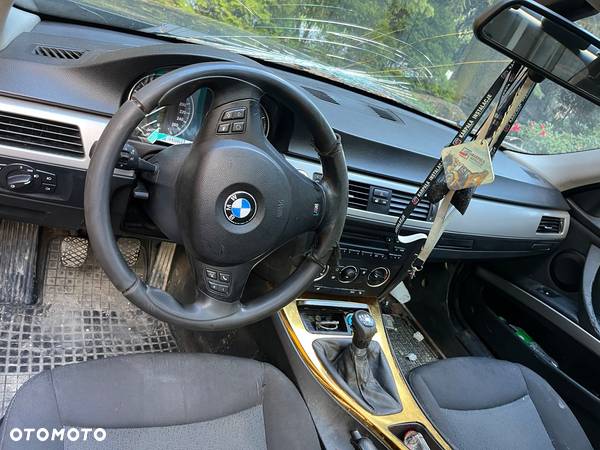 BMW Seria 3 318d - 8