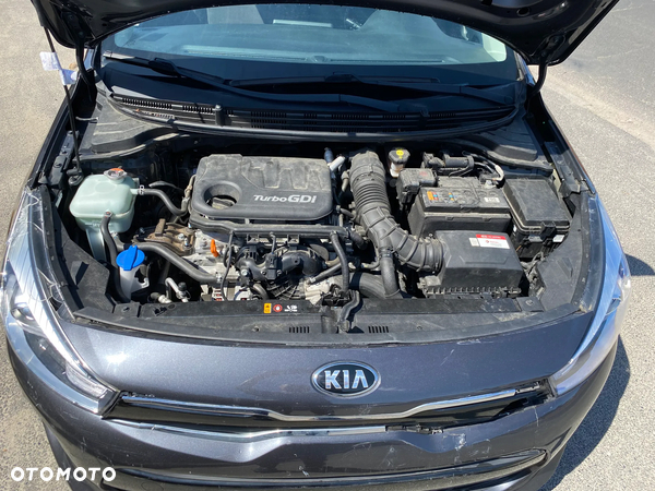 Kia Rio - 12