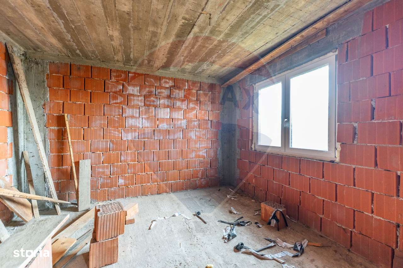 Vilă 4 camere si teren 4421mp de vanzare-13