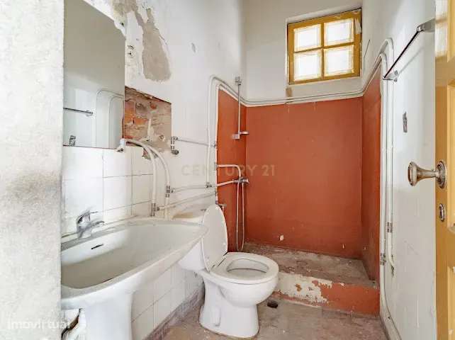 Prédio de Investimento Premium no Centro de Almada | Vista Rio | Eleva-7