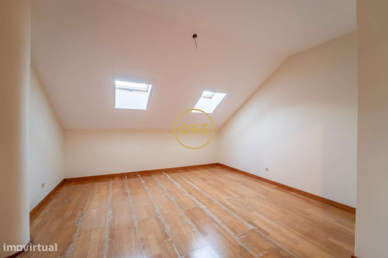 ✨ Apartamento T4 na prestigiada Avenida E – São Miguel ✨ - Grande imagem: 4/32