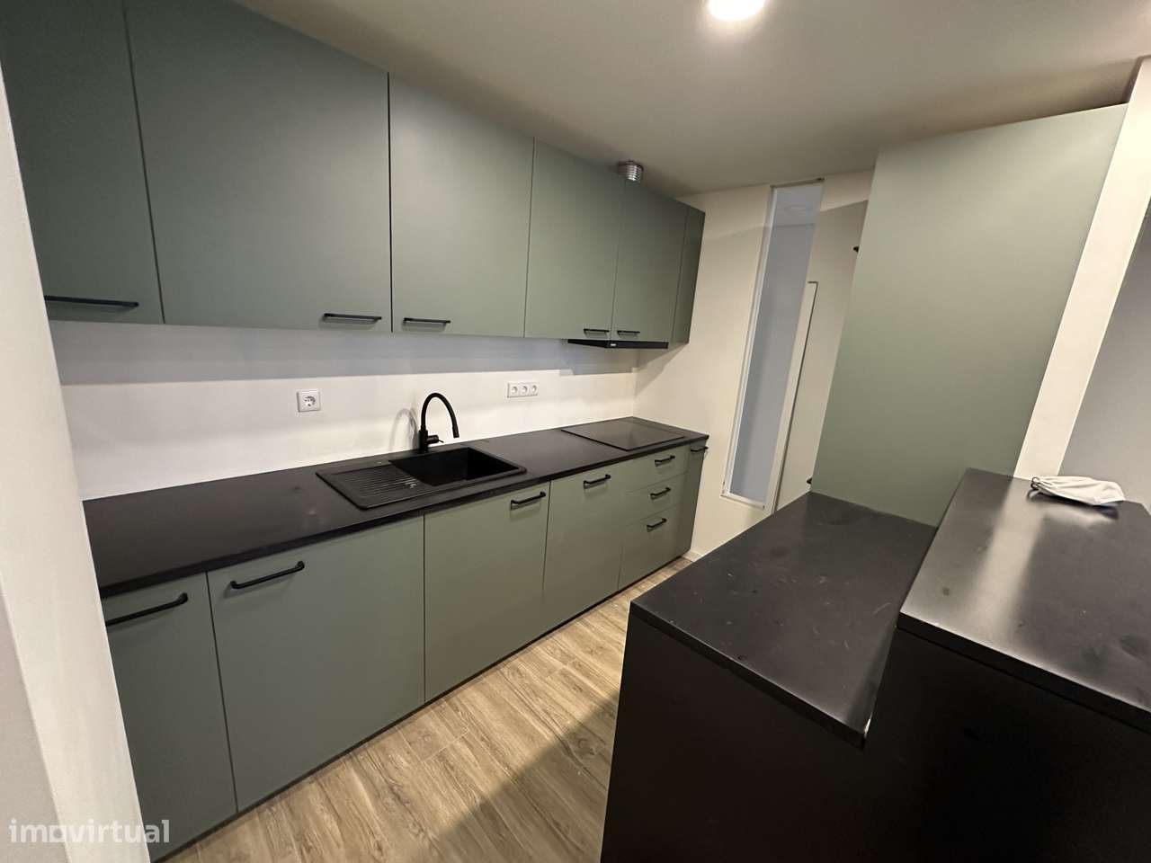 Apartamento T2 totalmente remodelado, com pátio interior - Lapa Porto-5