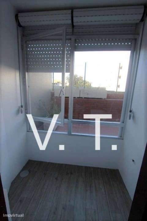 T4 C/1 LG - R. Júlio Dinis- Galiza/Palácio Cristal- Hosp Stº Antonio - Grande imagem: 5/21